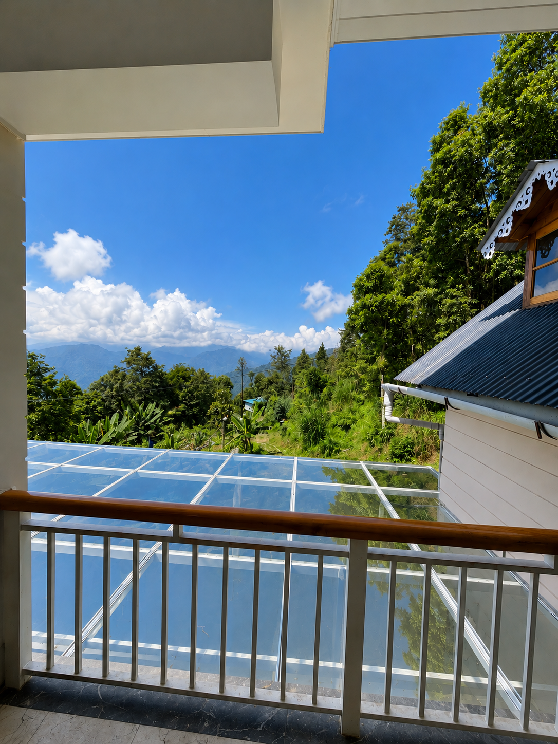 Himalayan mountain view from Tashi Ville Farmstay in Lamahatta, Darjeeling